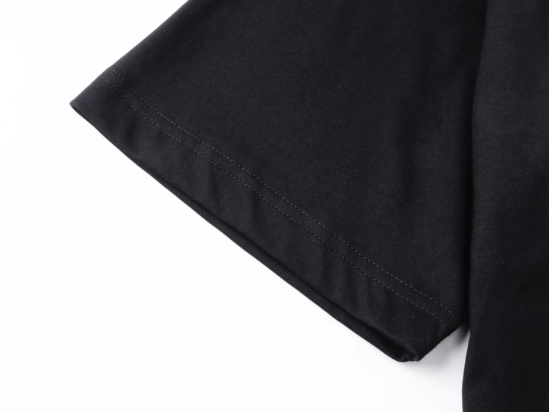 【 . Quality】BALENCI*GA/ .SS 26 New Arrival 。 Balenclag* ， T 。 . Authentic 。 ！ ZP 。 260 ， . ， ， 。 。 ， 。 OS . Same Style ：BL 263780 ：Black Size：XS S M L